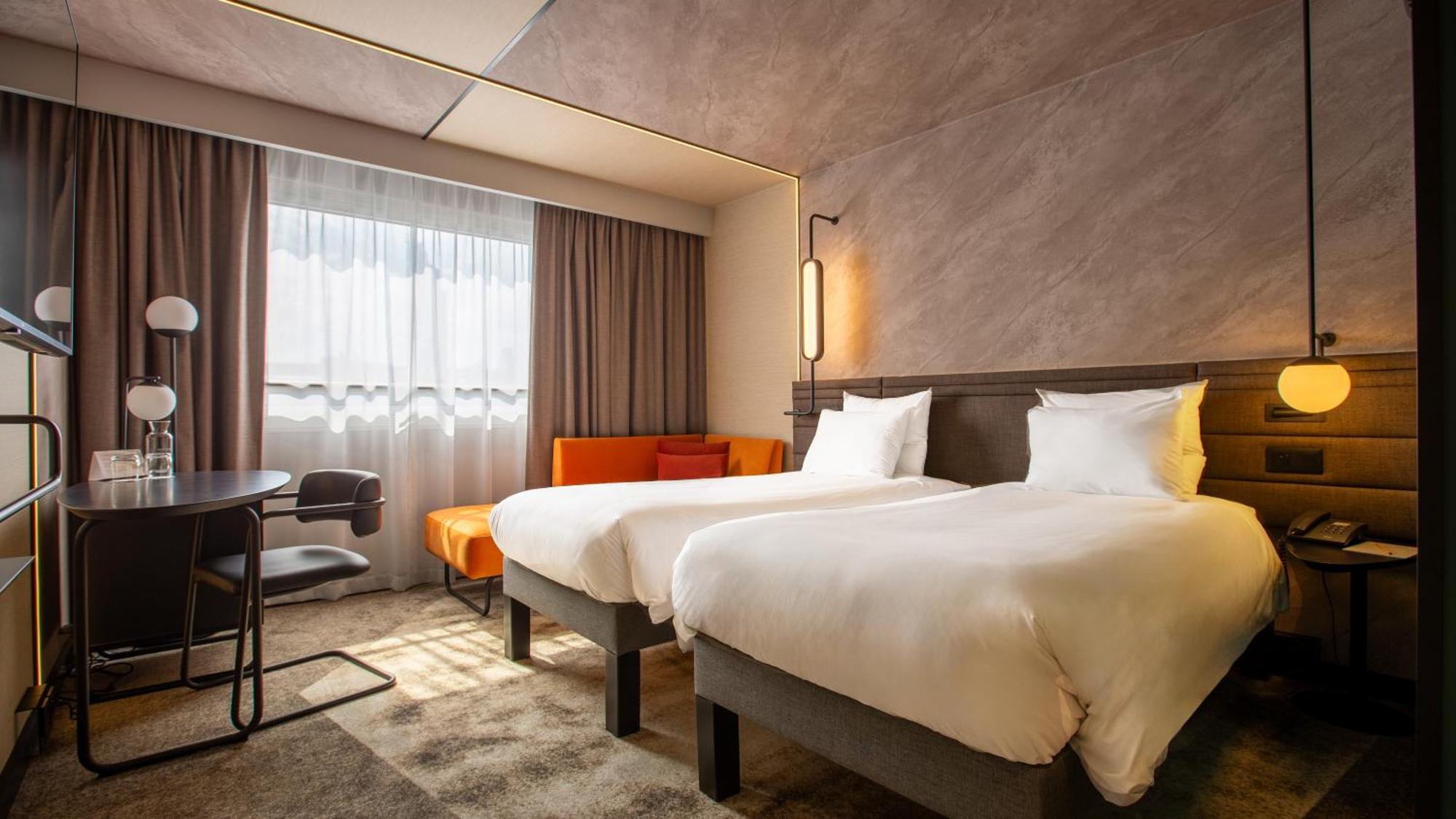 Novotel Warszawa Centrum Luaran gambar Room at the hotel