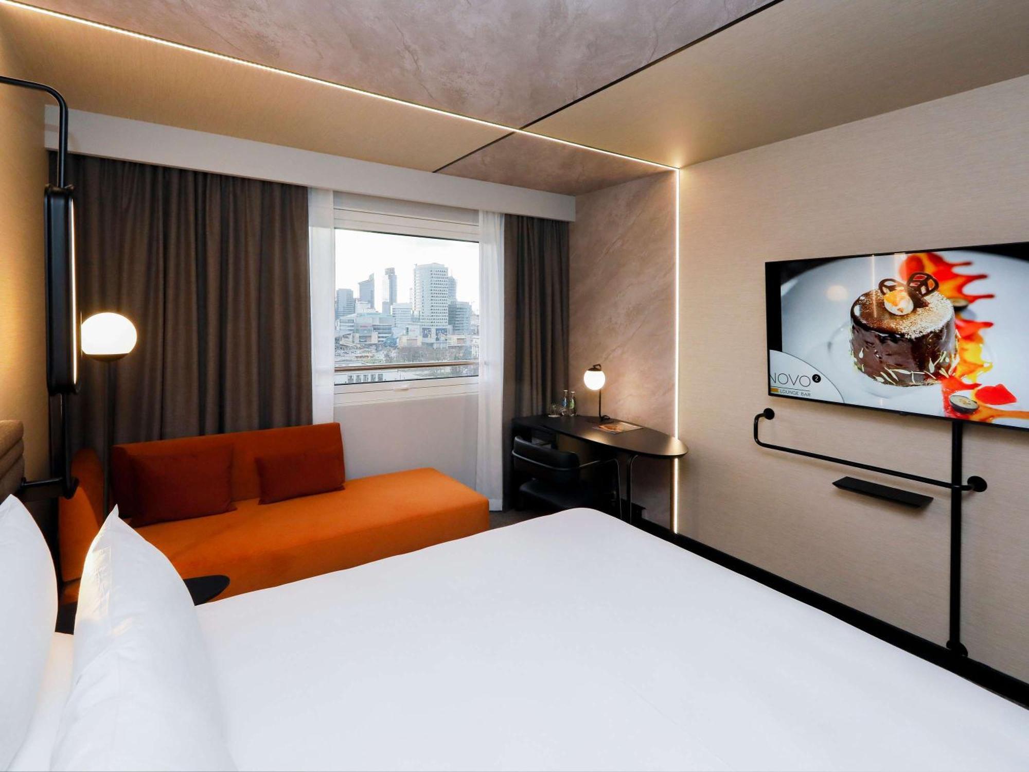 Novotel Warszawa Centrum Luaran gambar NOVO Lisboa