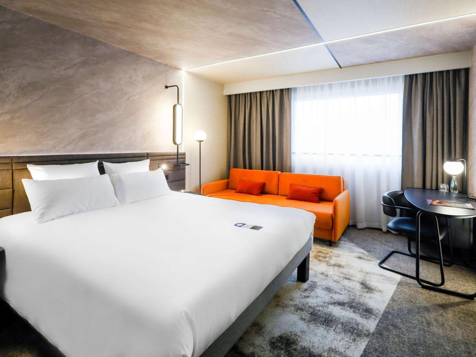 Novotel Warszawa Centrum Luaran gambar Room at the Paris Opera